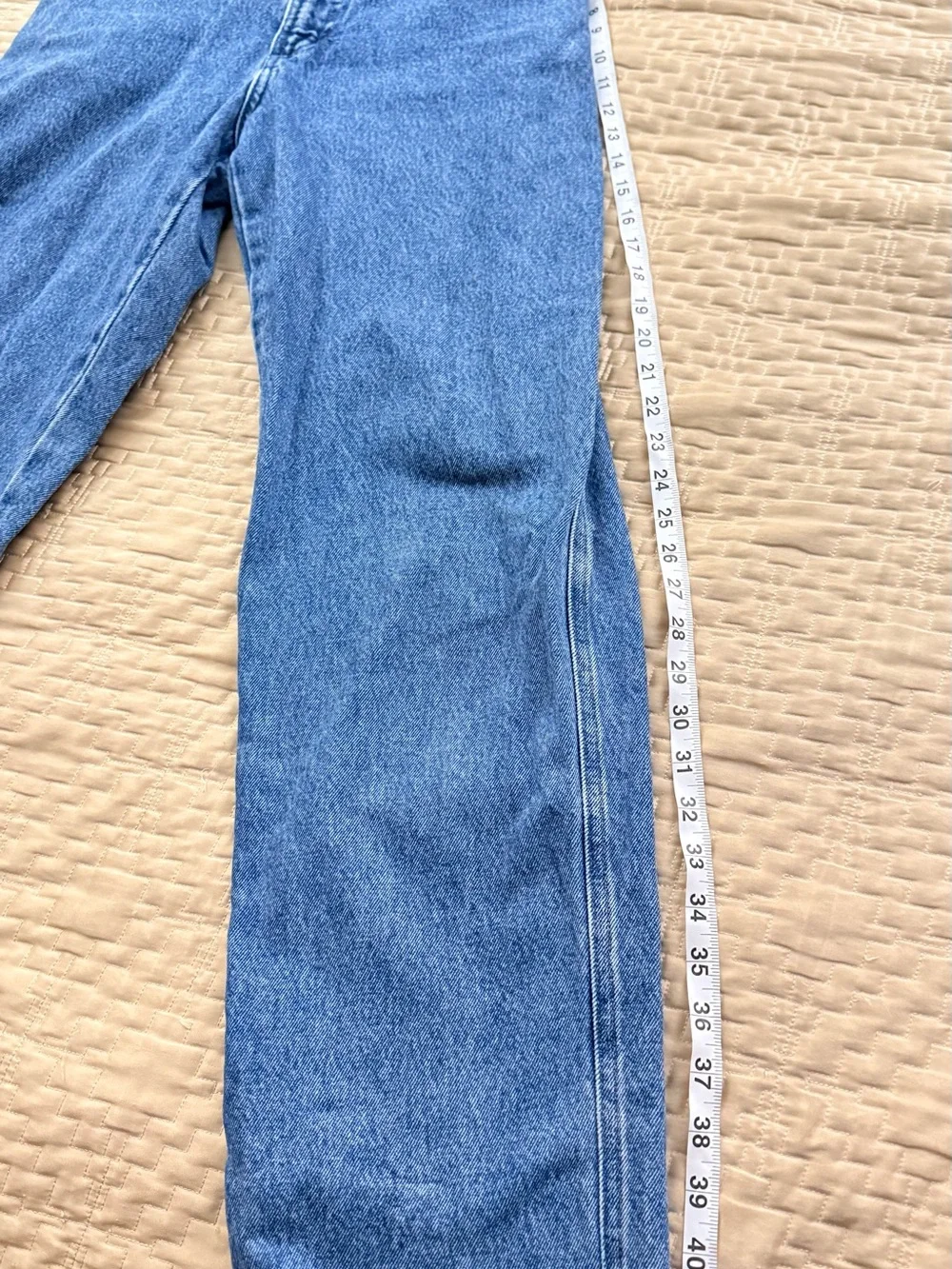 Rocky Mountain Woman’s Blue Jeans 24x27 High Rise Vintage
